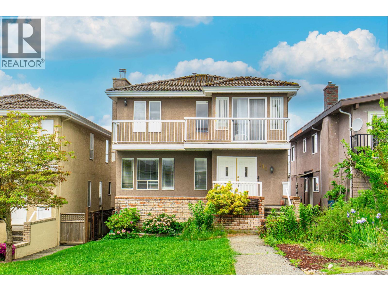 111 GROSVENOR AVENUE|Burnaby, British Columbia V5B3N7