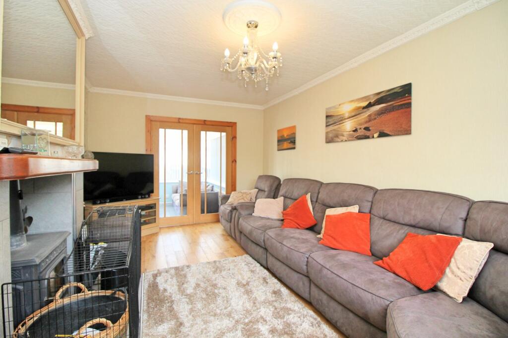 Additional image 4 of Airedale Avenue, Bingley, West Yorkshire, BD16