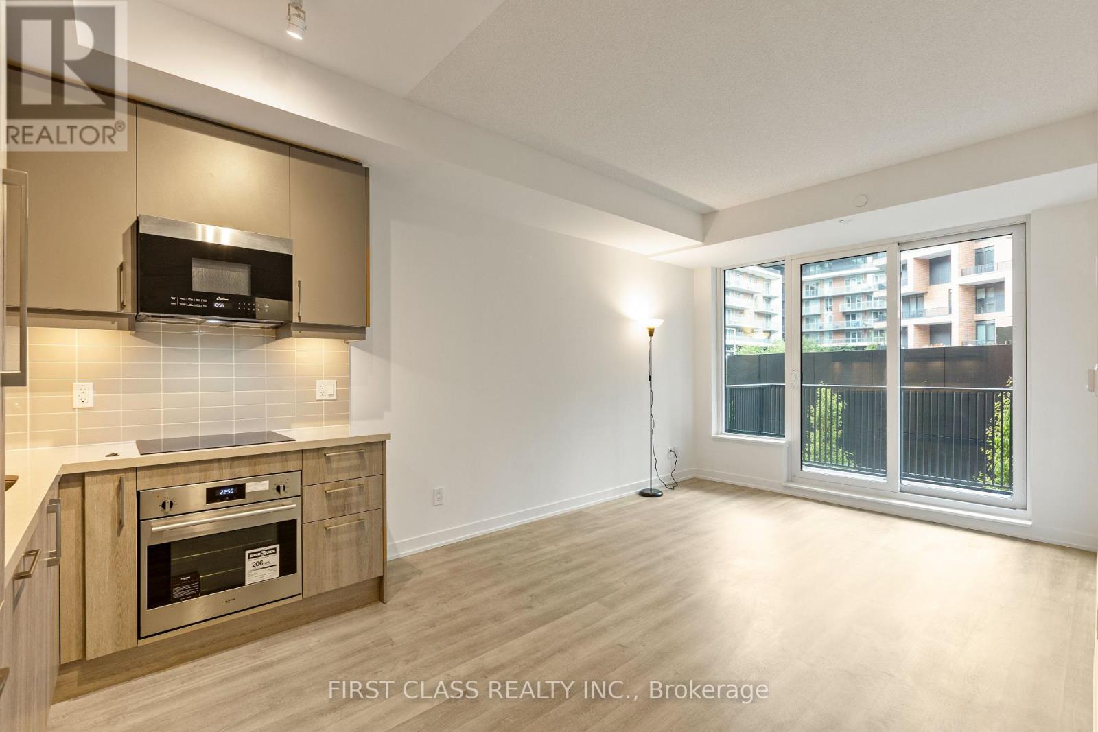 405 - 38 SIMCOE PROMENADE W|Markham (Unionville), Ontario L6G0H7