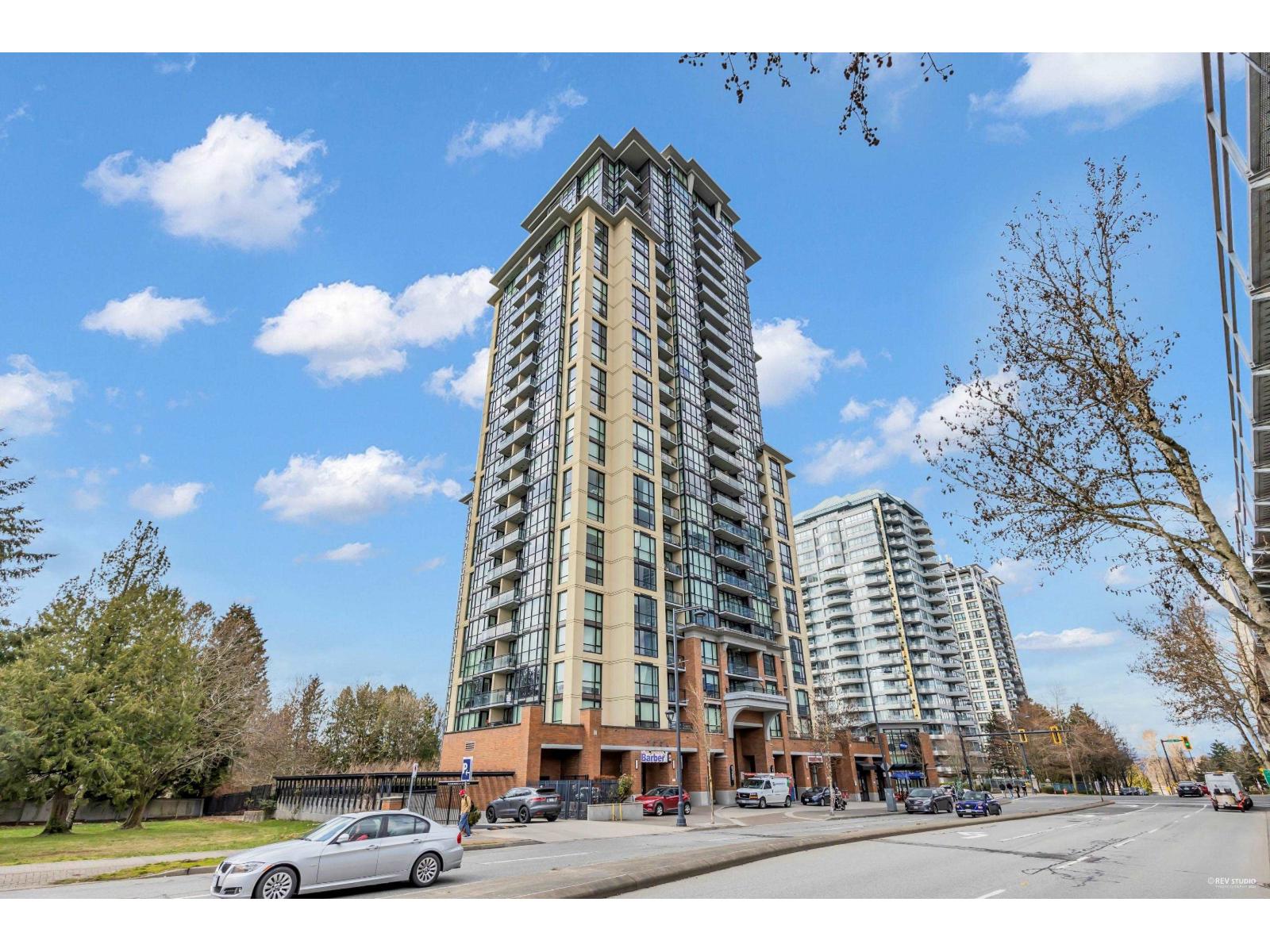 1808 10777 UNIVERSITY DRIVE|Surrey, British Columbia V3T0E6