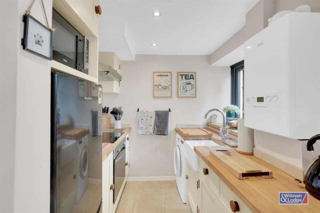 Additional image 5 of Middleton, Cowling