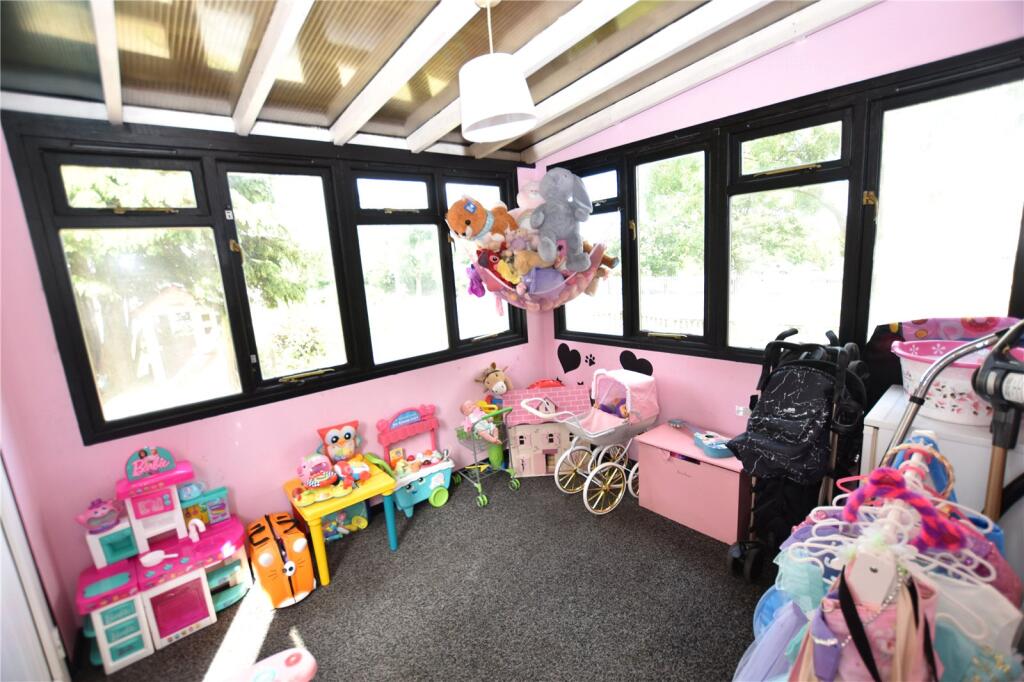 Additional image 5 of Fenby Avenue, Bradford, West Yorkshire