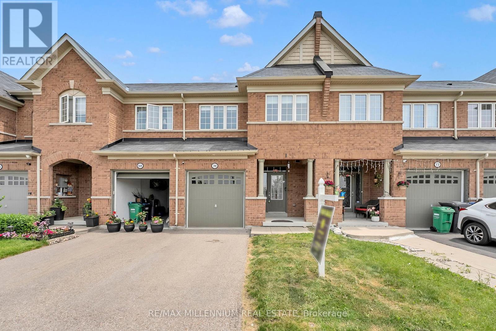 70 SUSSEXVALE DRIVE|Brampton (Sandringham-Wellington), Ontario L6R3R4