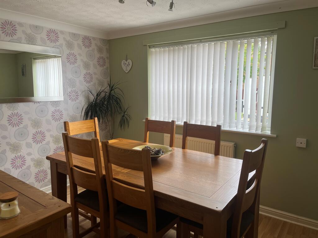 Additional image 4 of Lexington Close, Bradford