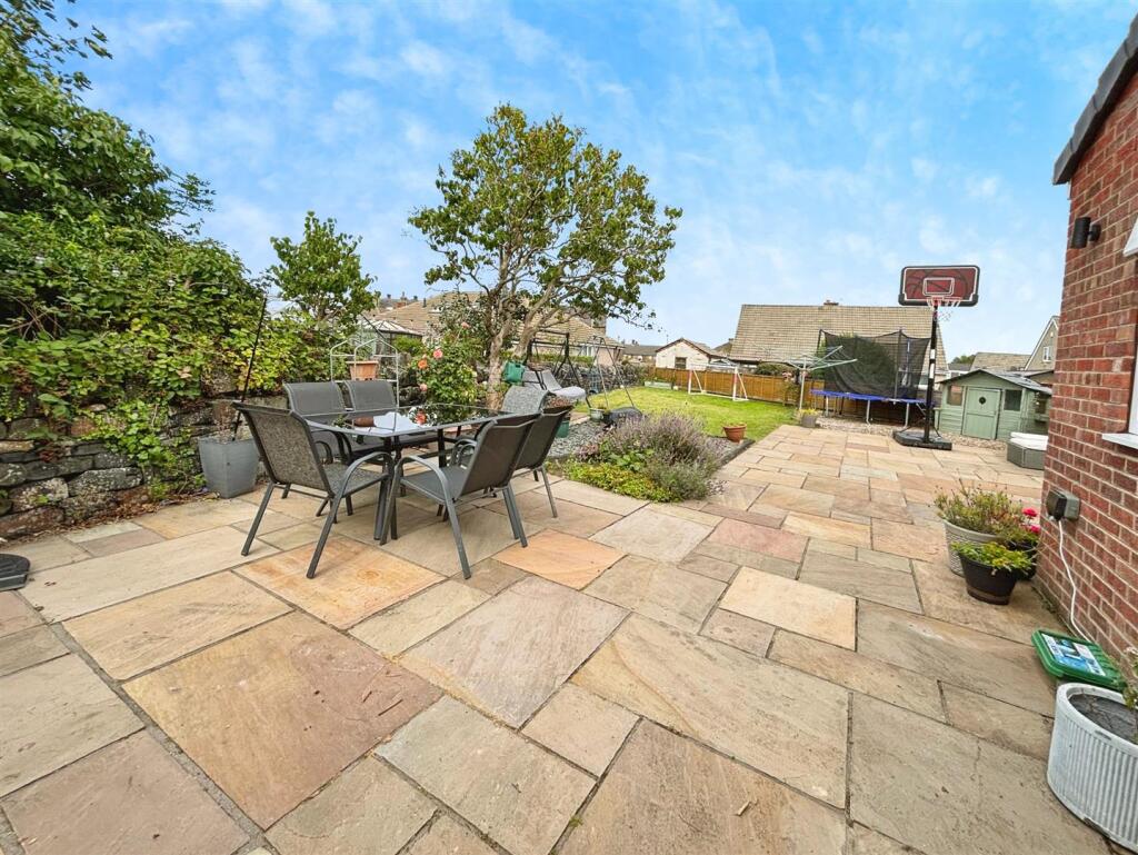 Additional image 16 of High Fernley Court, Wyke, Bradford, BD12 8AN