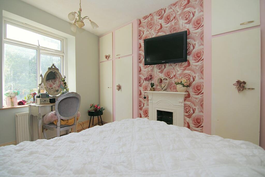 Additional image 6 of New Line, Bradford, BD10