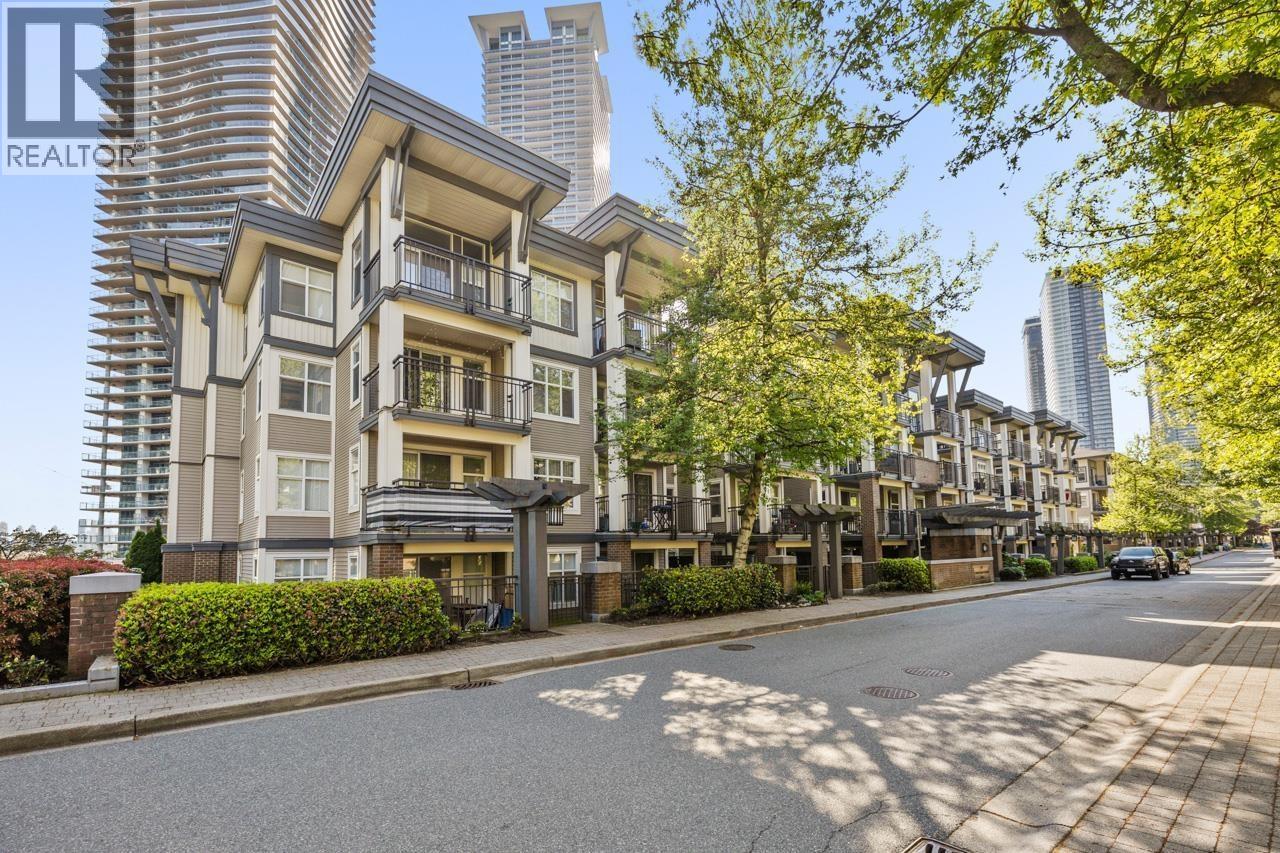 302 4868 BRENTWOOD DRIVE|Burnaby, British Columbia V5C0C2