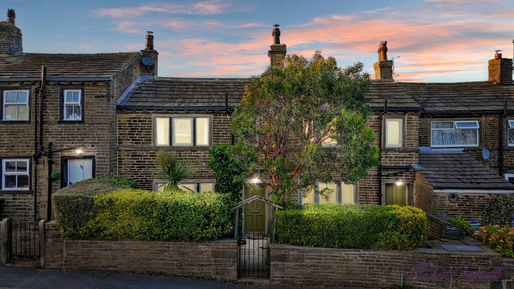 Property image for Hill Top Road, Thornton, Bradford, BD13 3QX