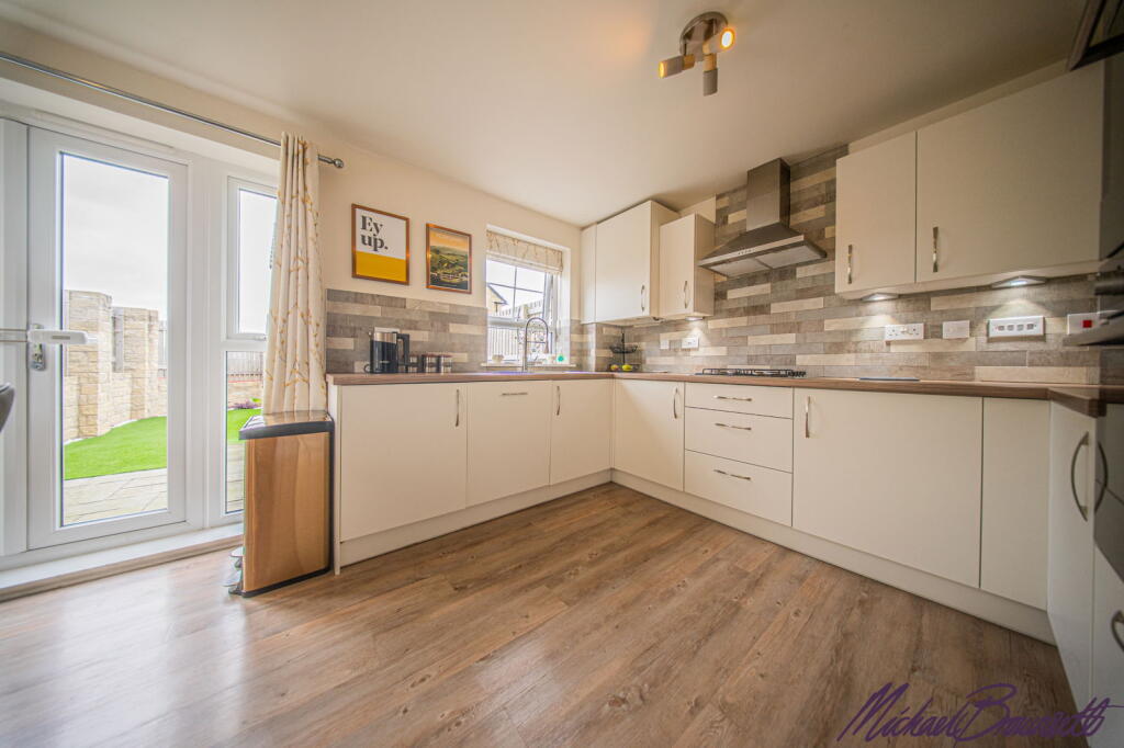 Additional image 4 of Pipit View, Clayton, Bradford, BD14.