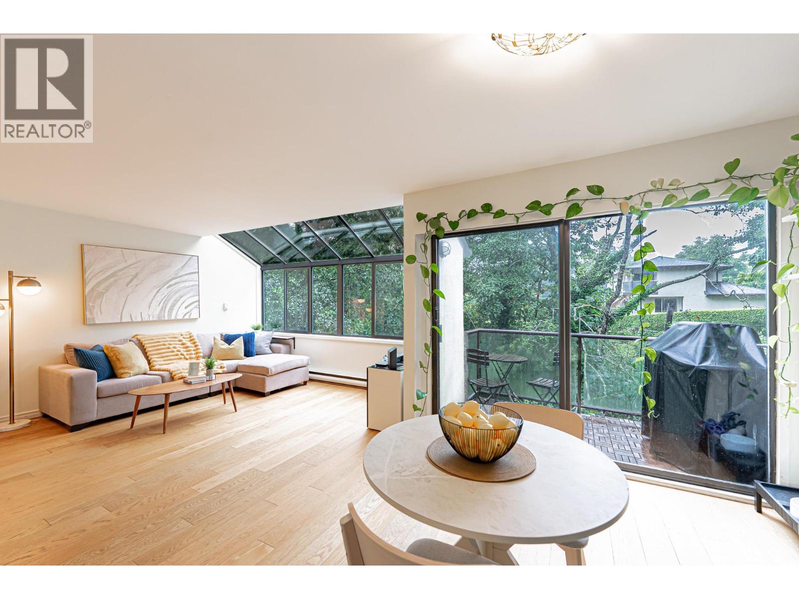 5 1786 ESQUIMALT AVENUE|West Vancouver, British Columbia V7V1R8