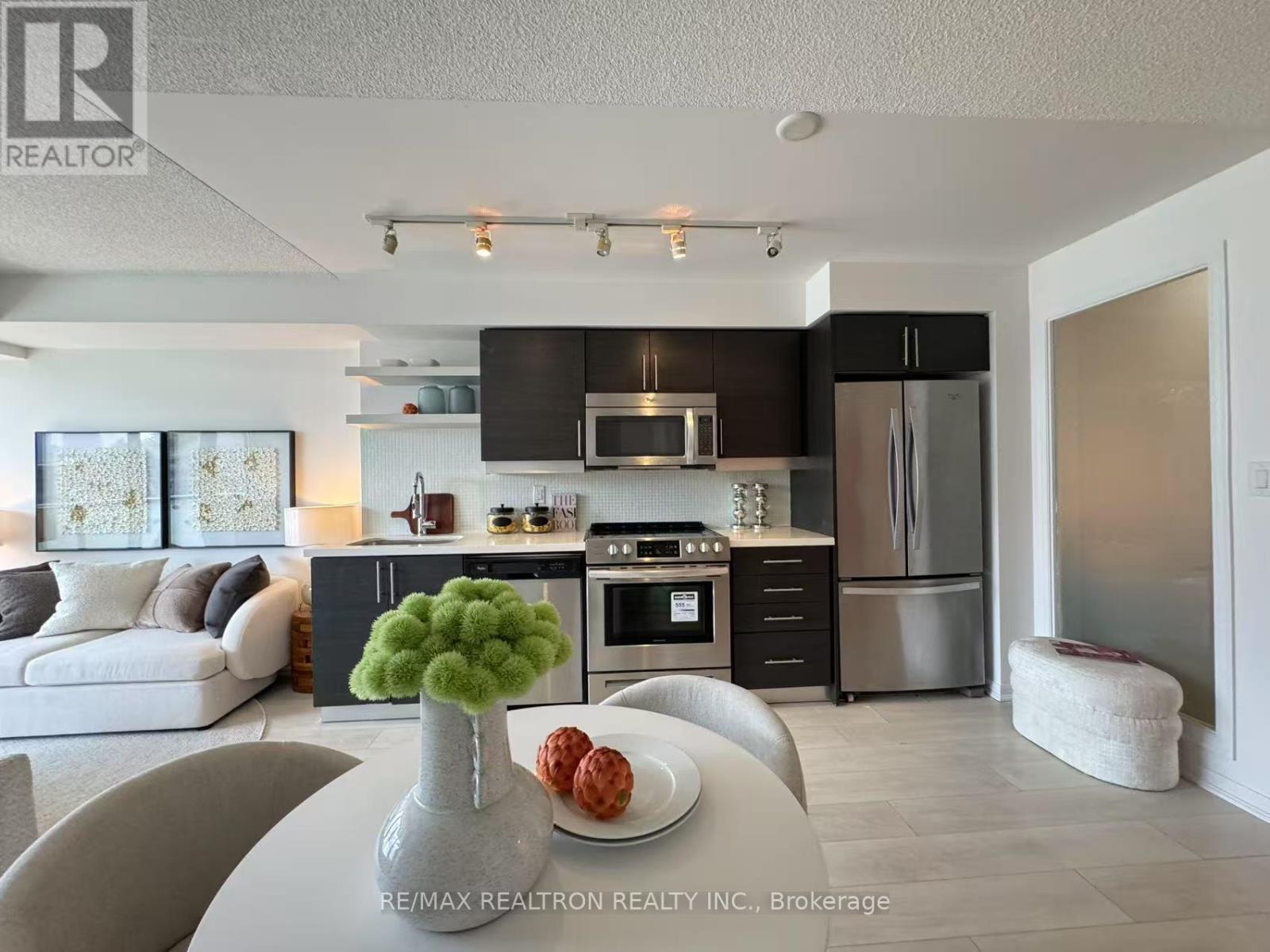 1909 - 400 ADELAIDE STREET E|Toronto (Moss Park), Ontario M5A4S3