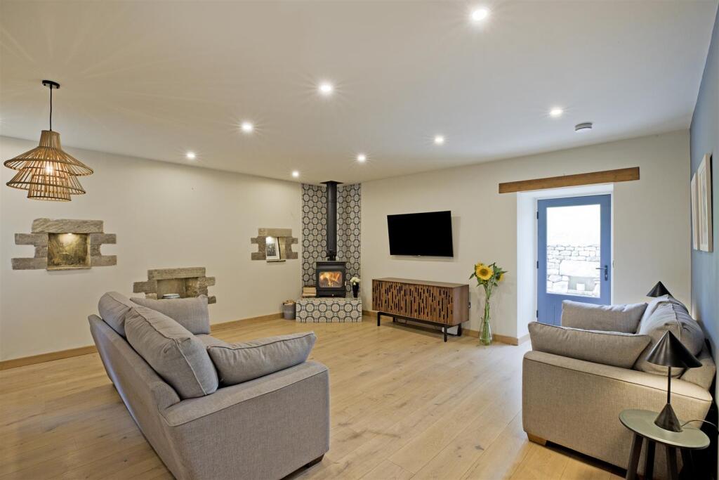 Additional image 6 of Cracked Castle Barn, Skyreholme