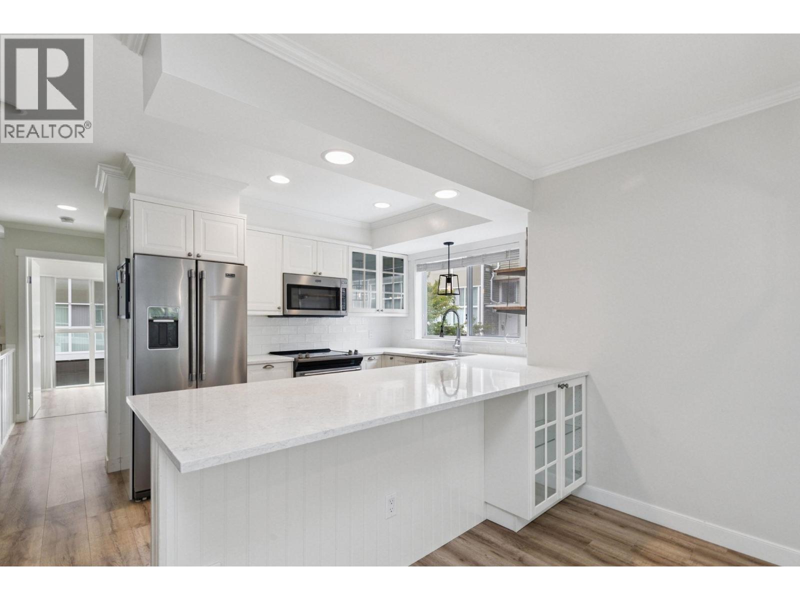 8402 KEYSTONE STREET|Vancouver, British Columbia V5S4S2