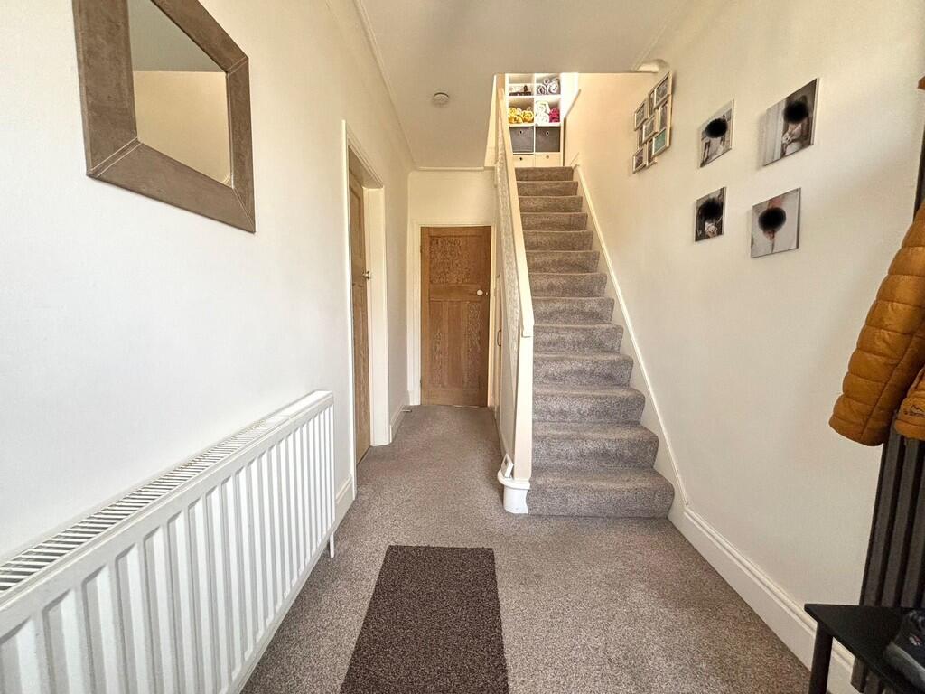 Additional image 2 of Fieldway, Clayton, Bradford
