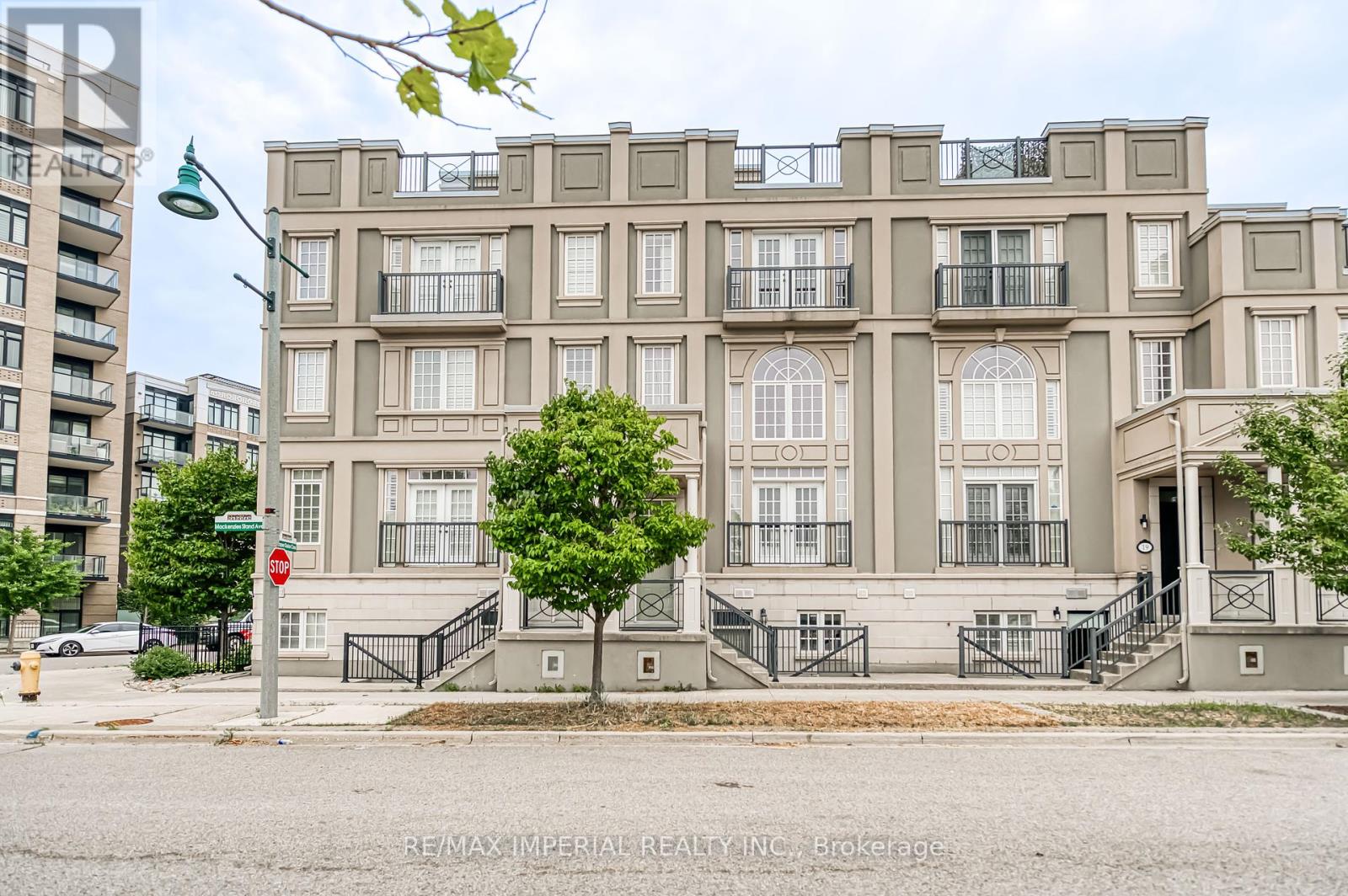 21 MACKENZIE'S STAND AVENUE|Markham (Unionville), Ontario L6G0C4