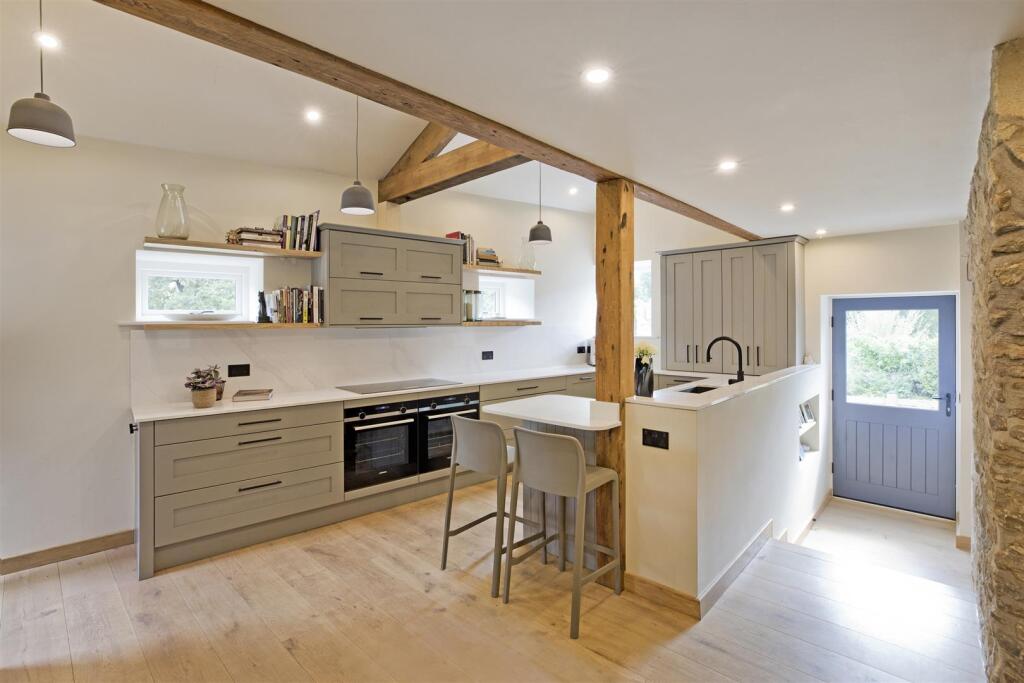 Additional image 10 of Cracked Castle Barn, Skyreholme