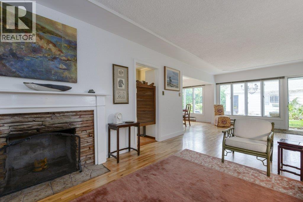 125 E 48TH AVENUE|Vancouver, British Columbia V5W2C7