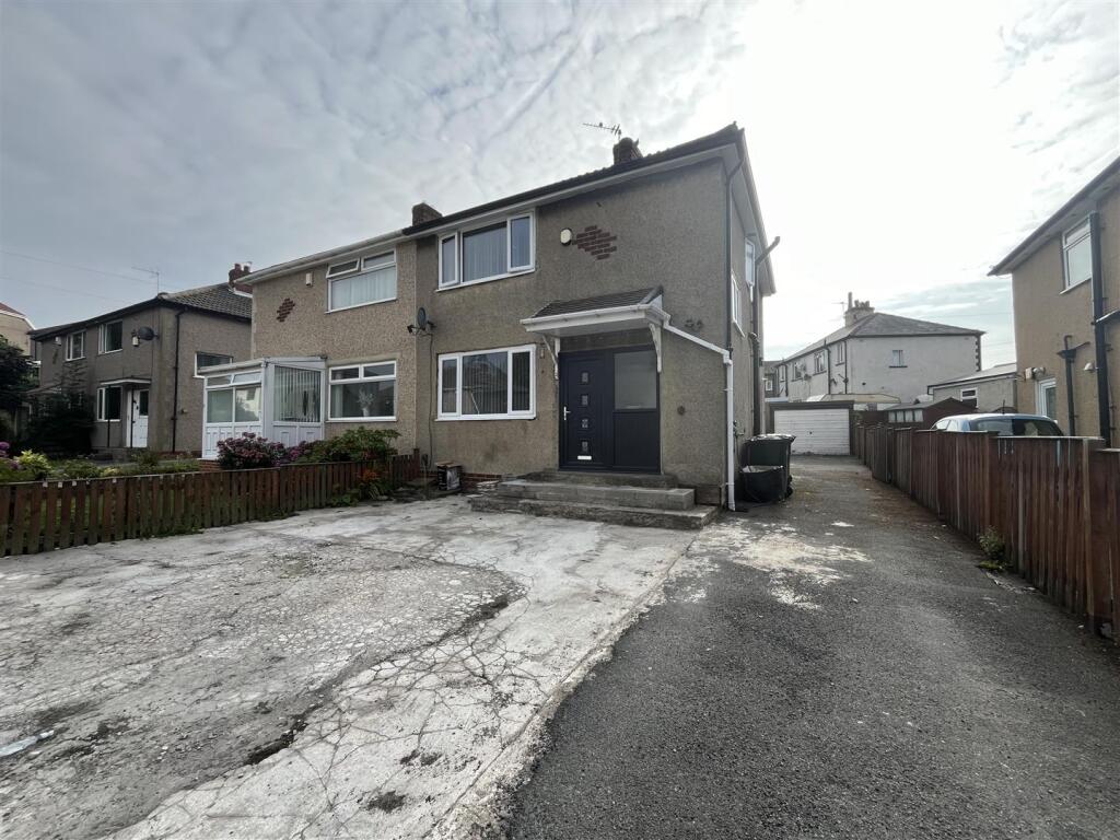 Property image for Carr House Mount, Wyke, Bradford