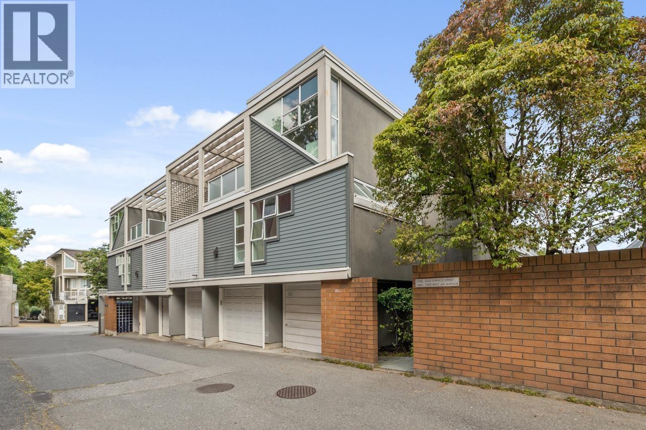 2220 SPRUCE STREET|Vancouver, British Columbia V6H2P3