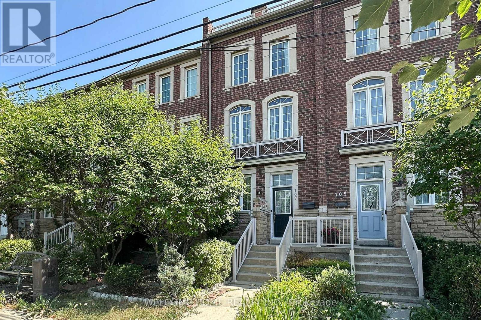 107 TORBARRIE ROAD|Toronto (Downsview-Roding-CFB), Ontario M3L1G8