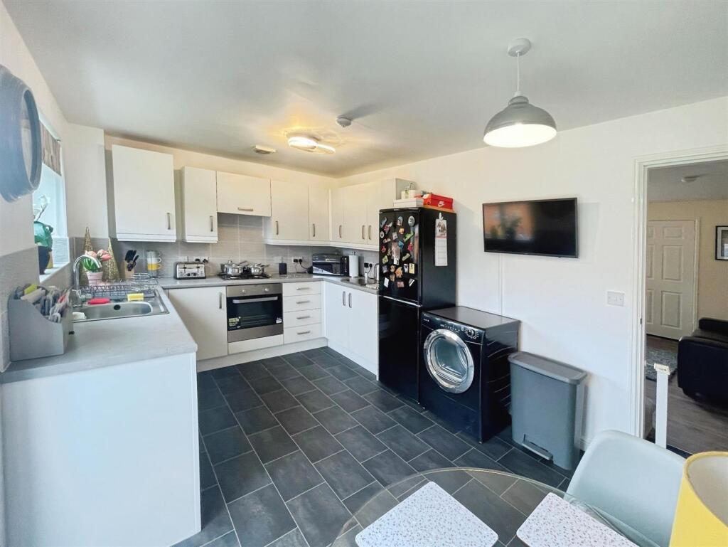 Additional image 4 of Stroothers Place Bradford, BD4 0BN