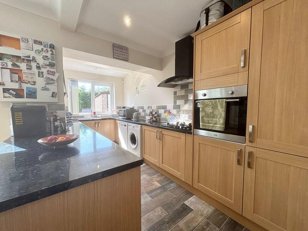 Additional image 28 of Fieldway, Clayton, Bradford