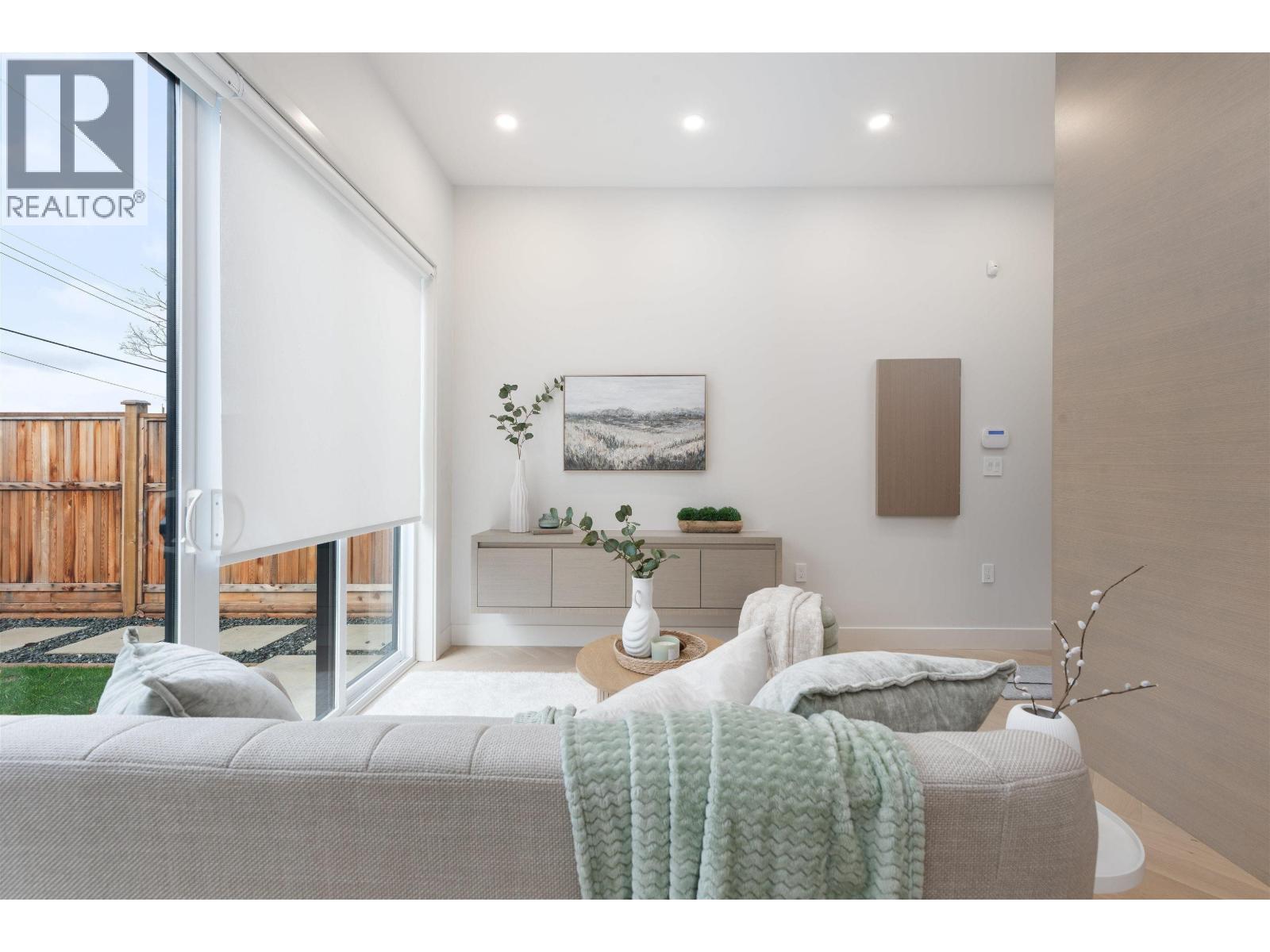 3349 KASLO STREET|Vancouver, British Columbia V5M3H3