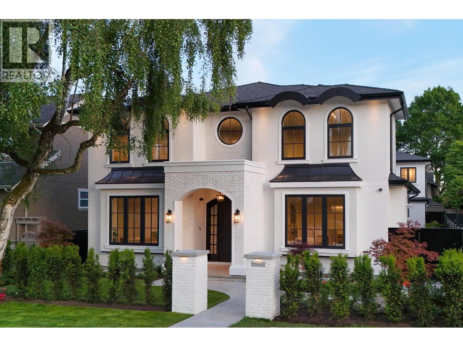 3970 ETON STREET|Burnaby, British Columbia V5C1J5