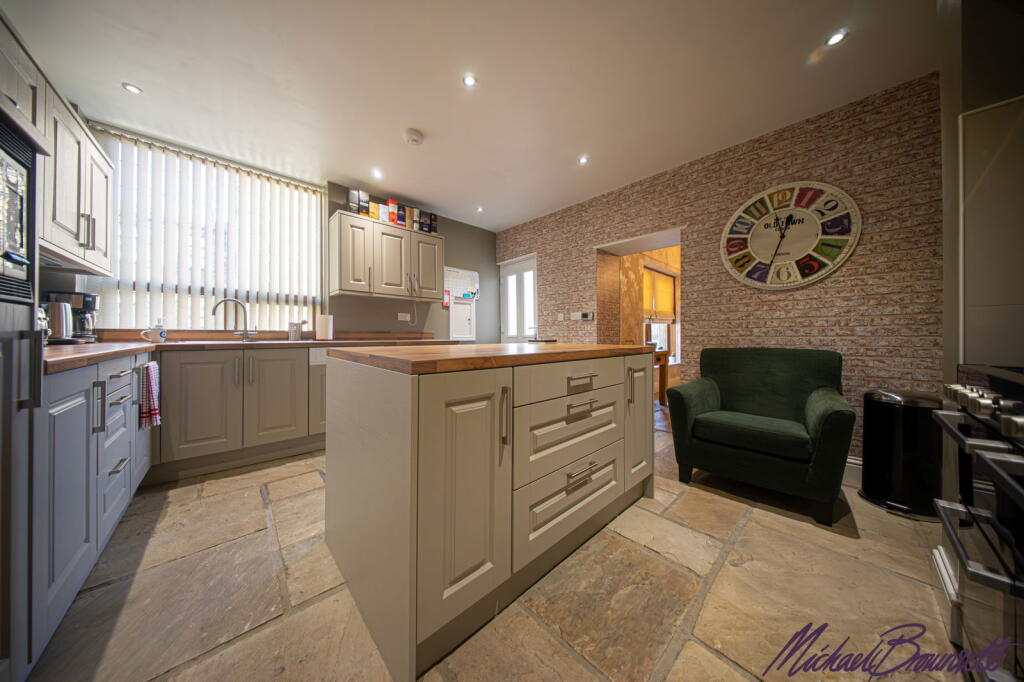 Additional image 9 of Highgate Road, Queensbury, Bradford, BD13 2RR