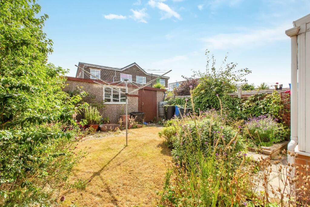 Additional image 36 of Moorside Avenue, Drighlington