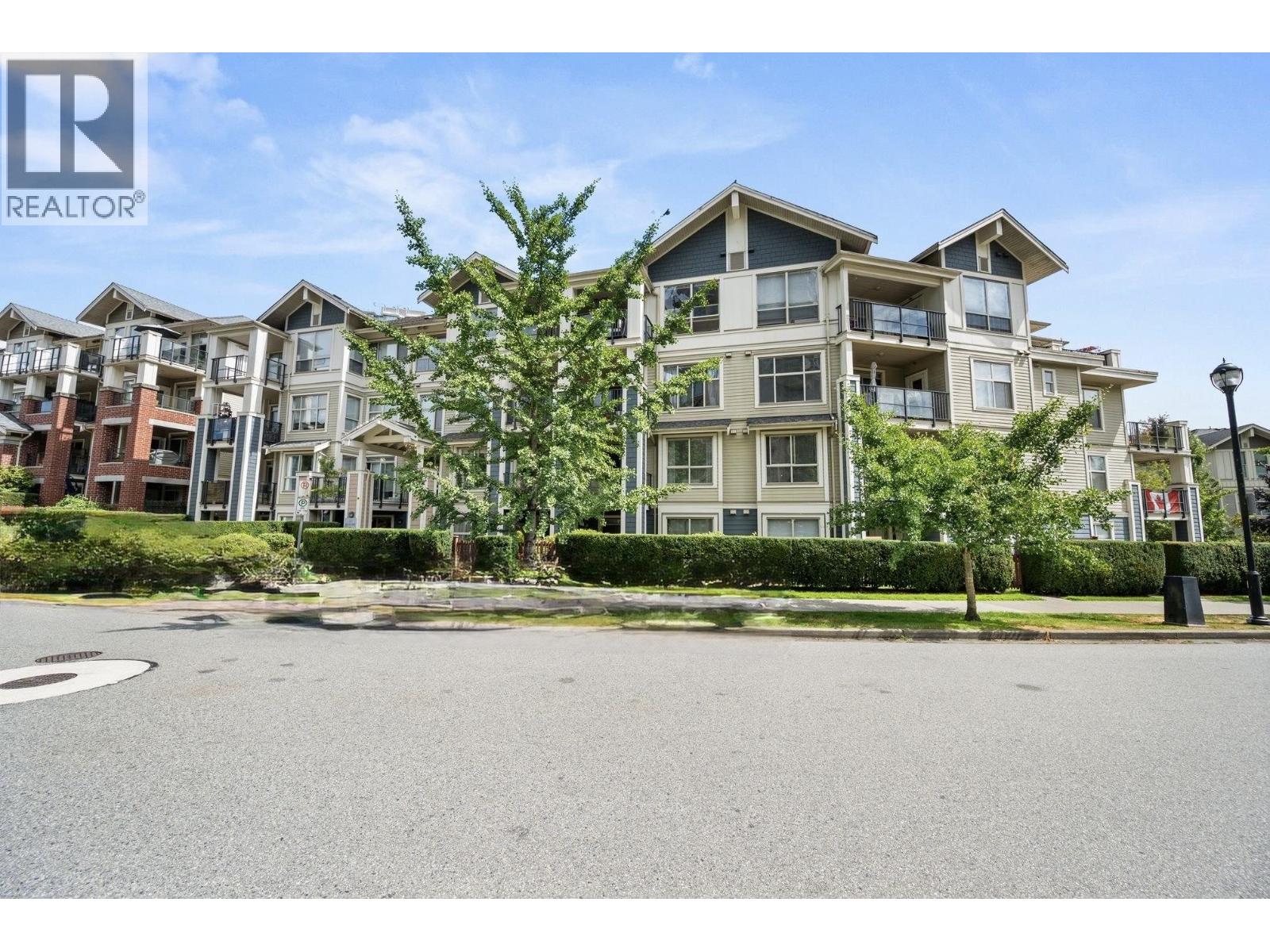 408 275 ROSS DRIVE|New Westminster, British Columbia V3L0B6