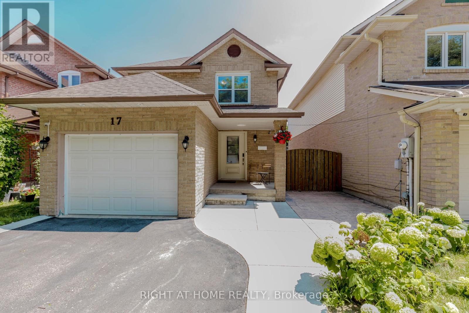 Property image for 17 GARDEN AVENUE|Brampton (Brampton West), Ontario L6X1M4