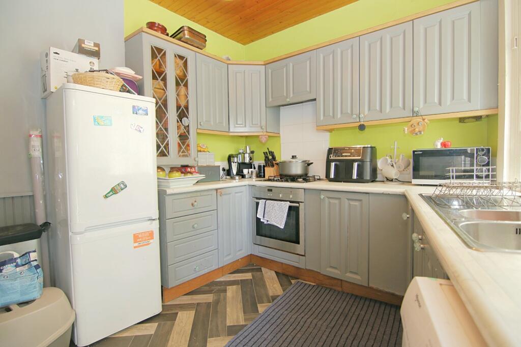 Additional image 4 of New Line, Bradford, BD10