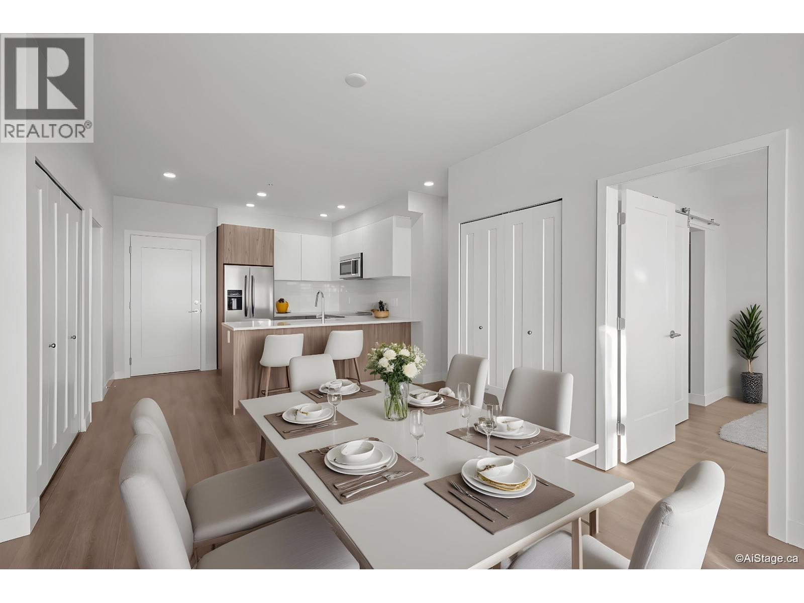 303 5535 HASTINGS STREET|Burnaby, British Columbia V5B1R2