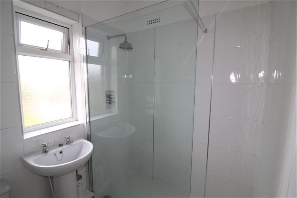 Additional image 9 of Grange Avenue, Thornbury, Bradford, BD3 7BB