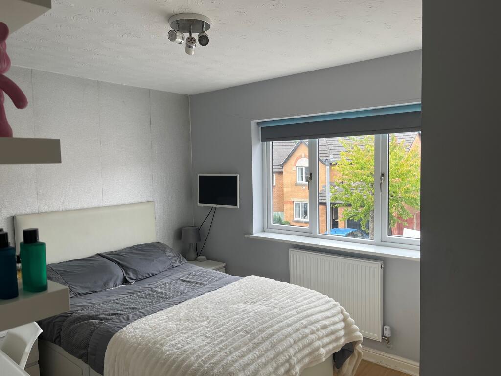 Additional image 8 of Lexington Close, Bradford