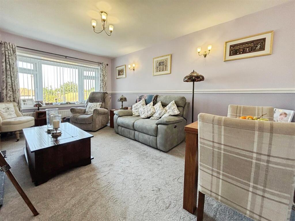Additional image 5 of Queens Rise, Bradford, BD2 4BS