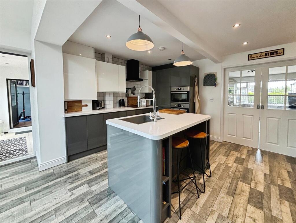 Additional image 5 of High Fernley Court, Wyke, Bradford, BD12 8AN