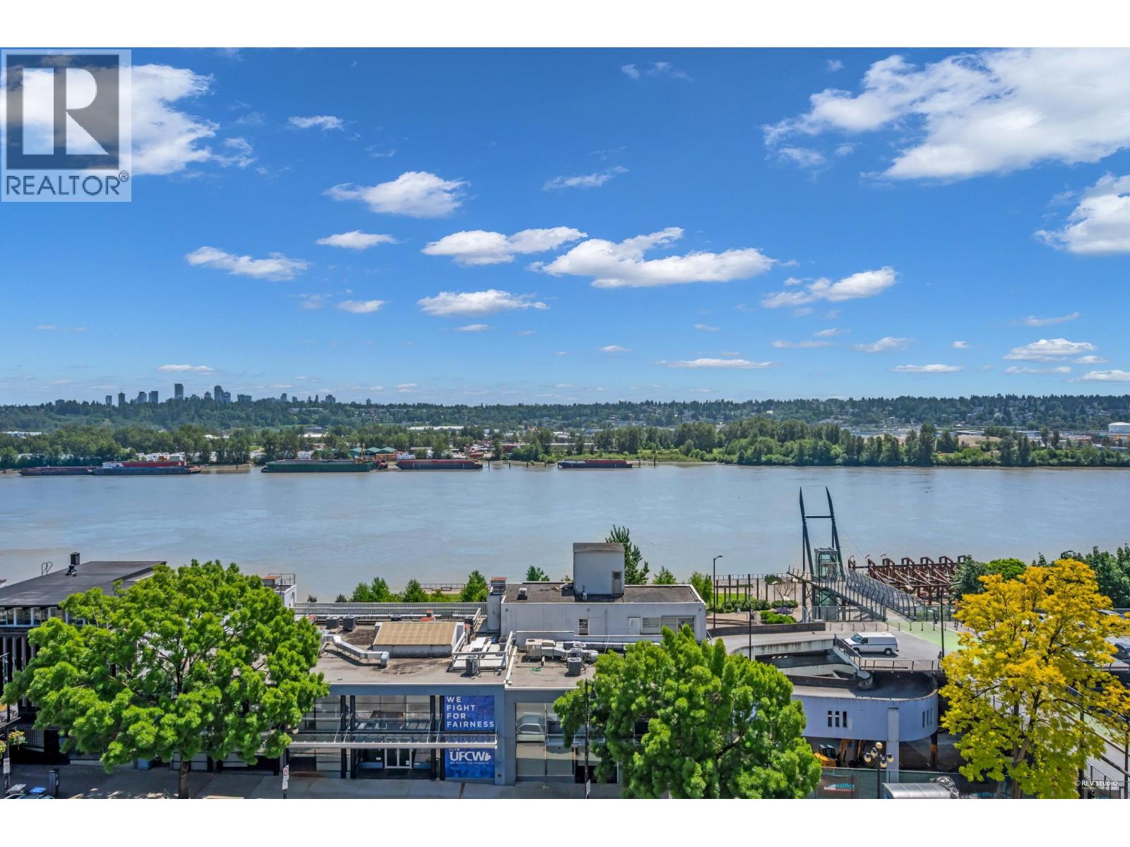 501 328 CLARKSON STREET|New Westminster, British Columbia V3L5S3