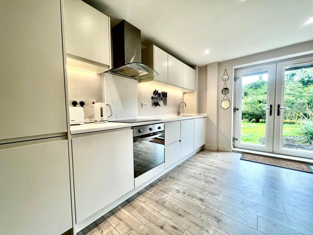 Additional image 5 of Waterside View, Harrogate Road, Bradford, West Yorkshire, BD10