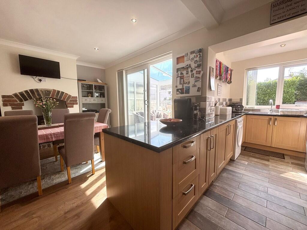 Additional image 6 of Fieldway, Clayton, Bradford