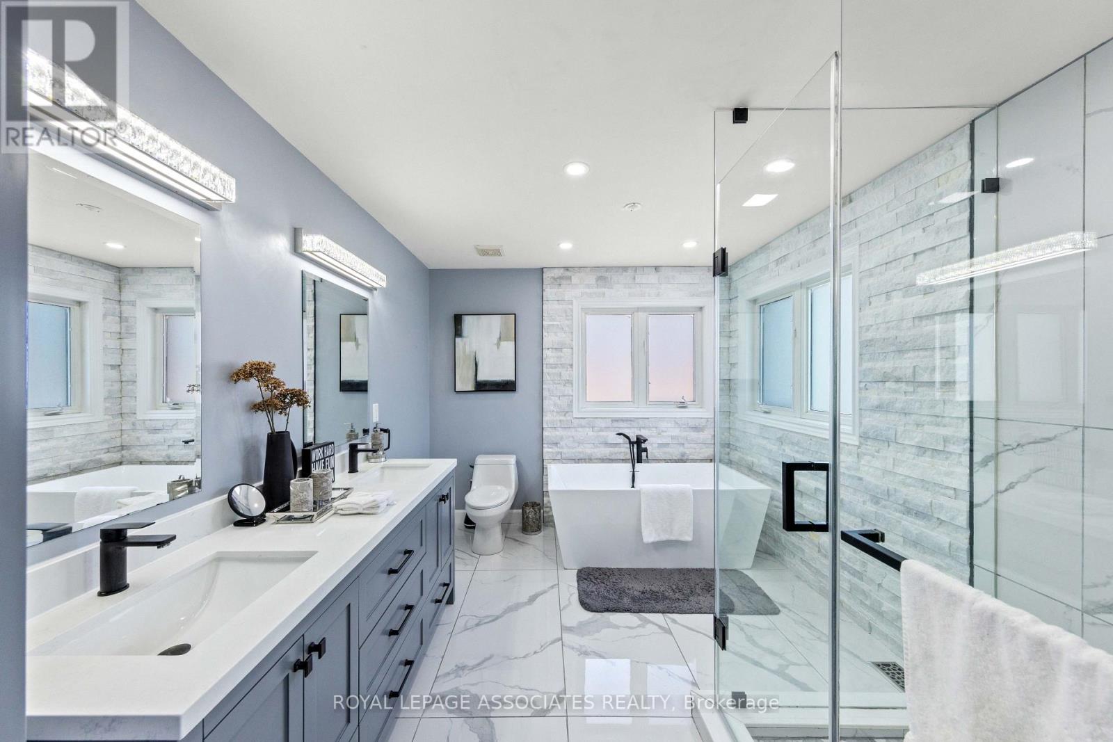 Property image for 13 LAURENTIDE CRESCENT|Brampton (Vales of Castlemore North), Ontario L6P1Y4