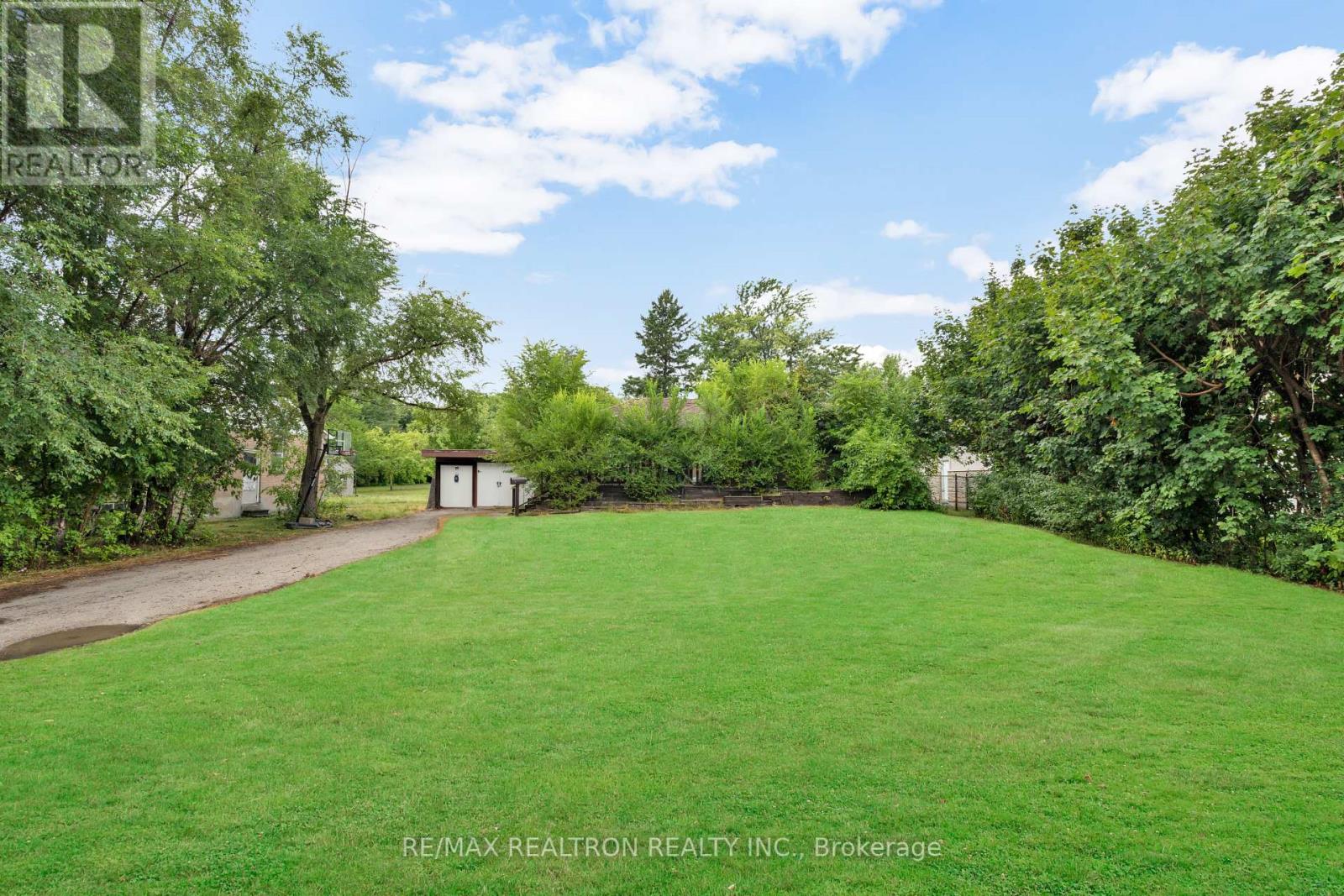 172 DUNCAN ROAD|Richmond Hill (Langstaff), Ontario L4C6J8