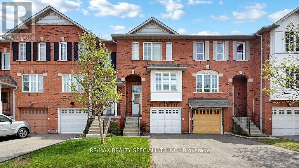 Property image for 19 - 2 CLAY BRICK COURT|Brampton (Brampton North), Ontario L6V4M7