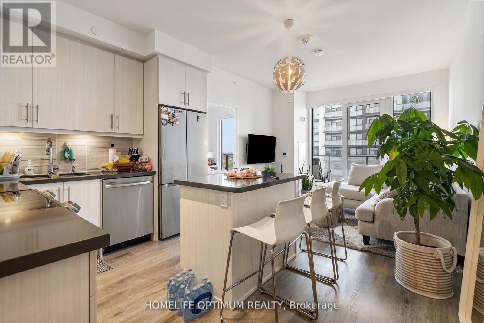 1704 - 95 ONEIDA CRESCENT|Richmond Hill (Langstaff), Ontario L4B0H5