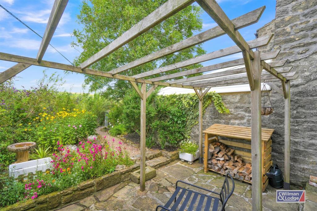 Additional image 17 of Middleton, Cowling