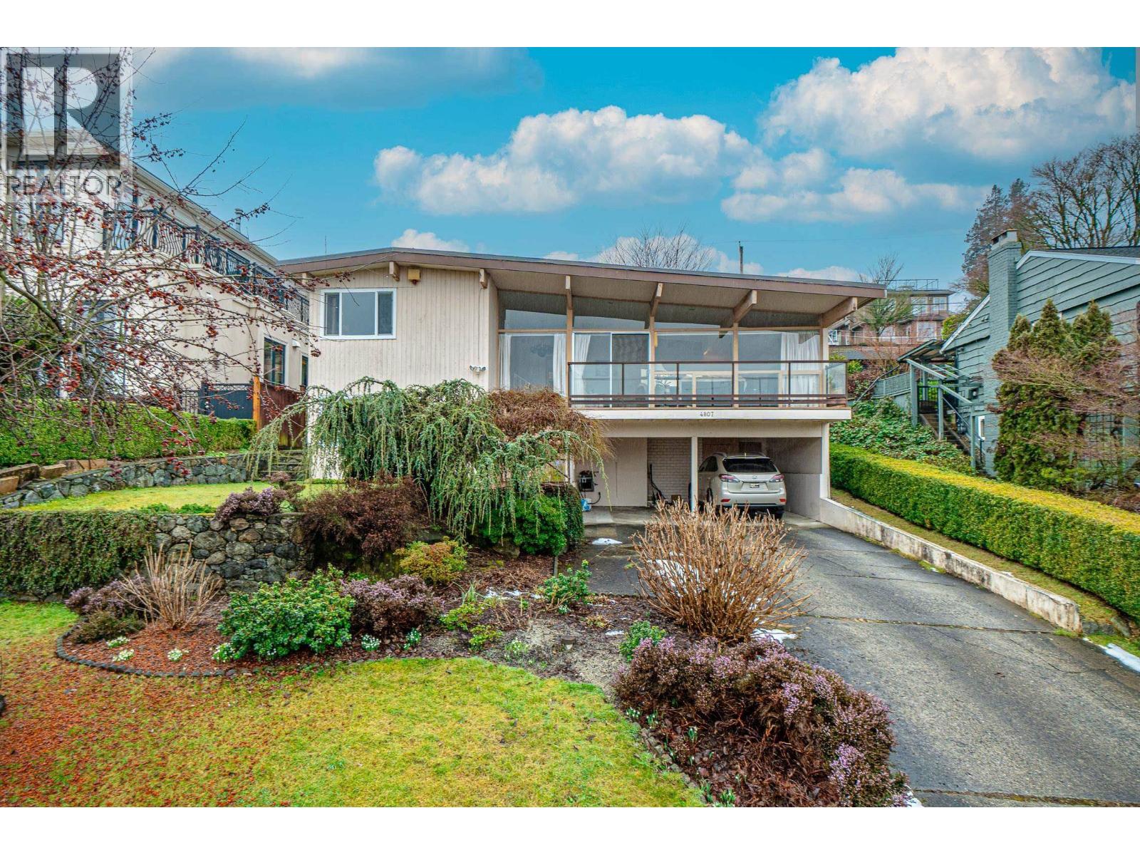 4807 PATON STREET|Vancouver, British Columbia V6L2H9