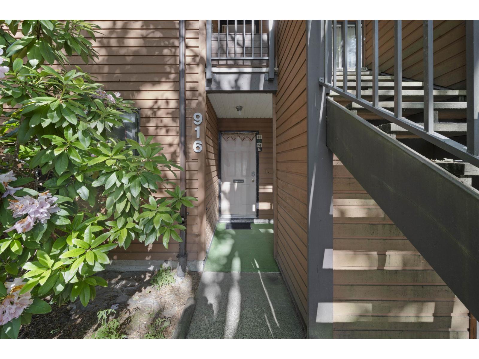 916 10620 150 STREET|Surrey, British Columbia V3R7S1