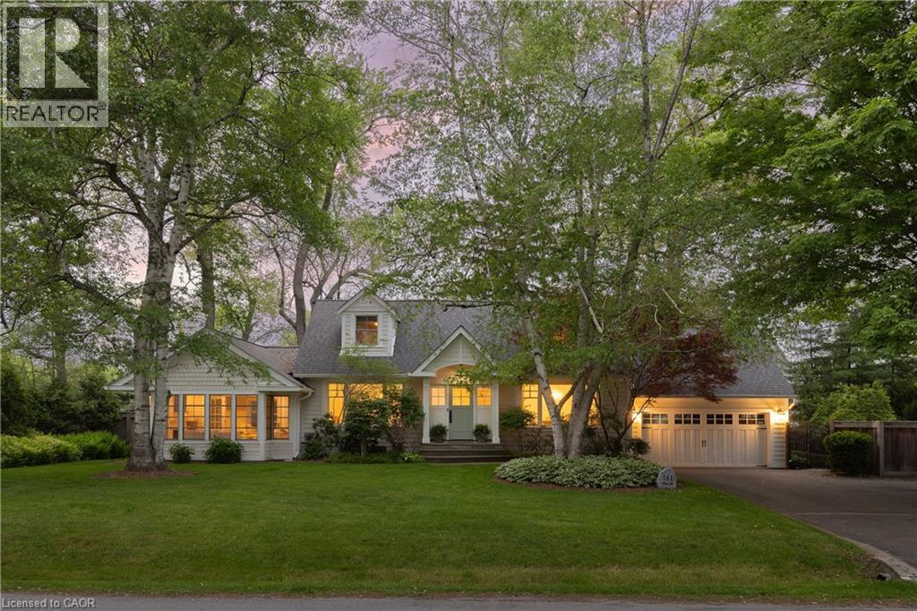 161 DIANNE Avenue|Oakville, Ontario L6J4G8