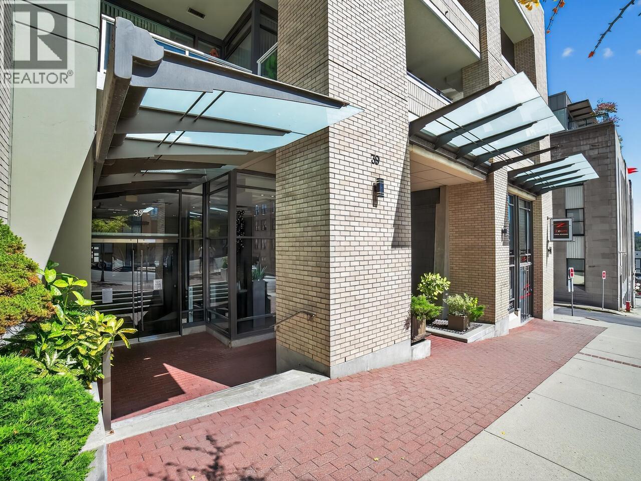 704 39 SIXTH STREET|New Westminster, British Columbia V3L0B3